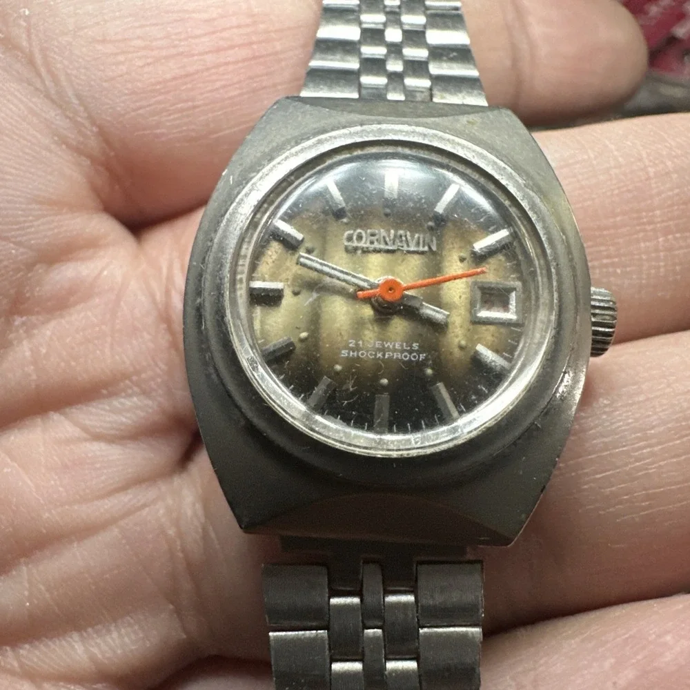 Works Vintage Cornavin Ladies 21 jewels ShockProof Swiss Manual wind 26mm Fit‎ 6